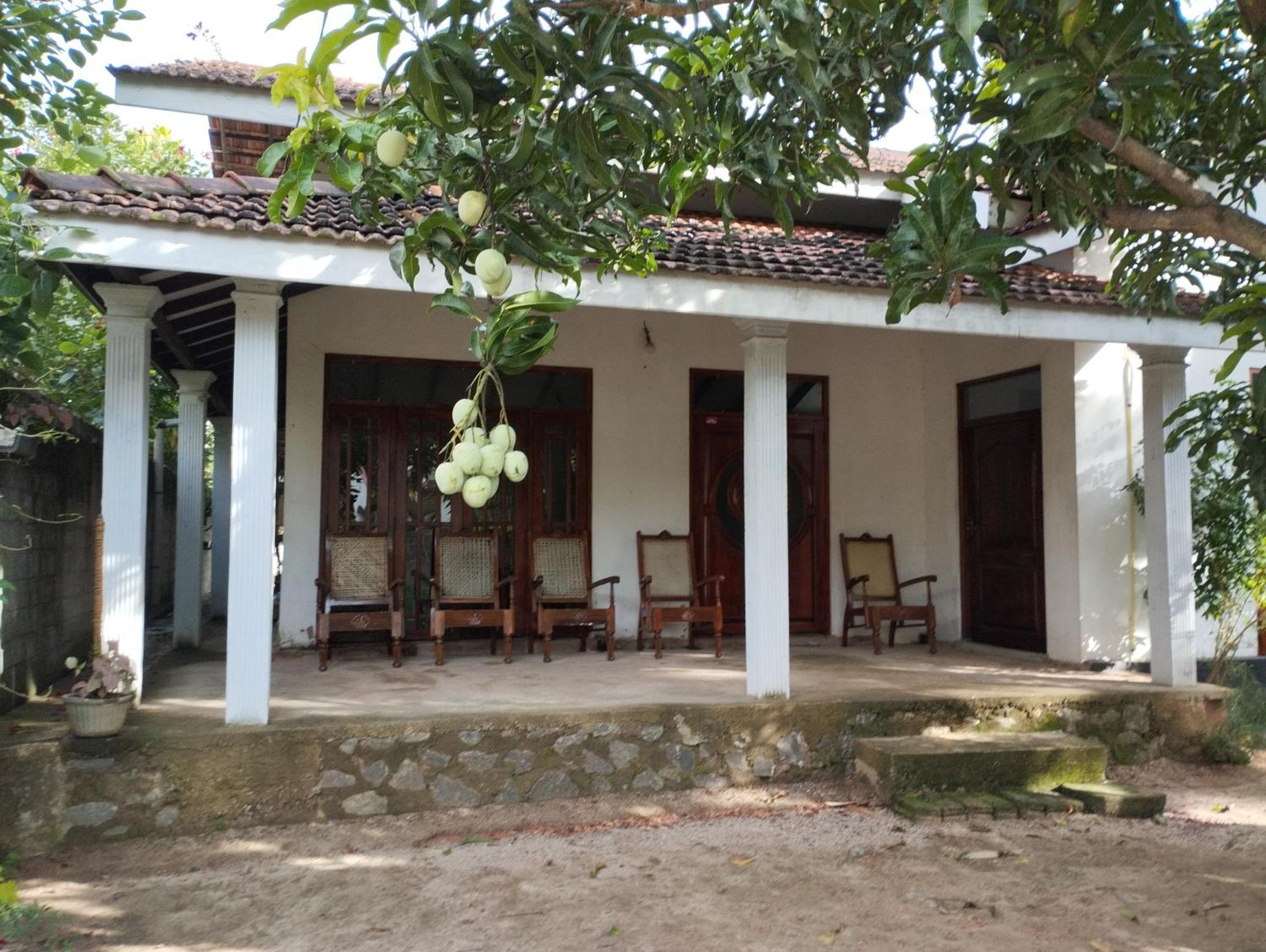 Negombo Homestay By Nisal Exterior photo